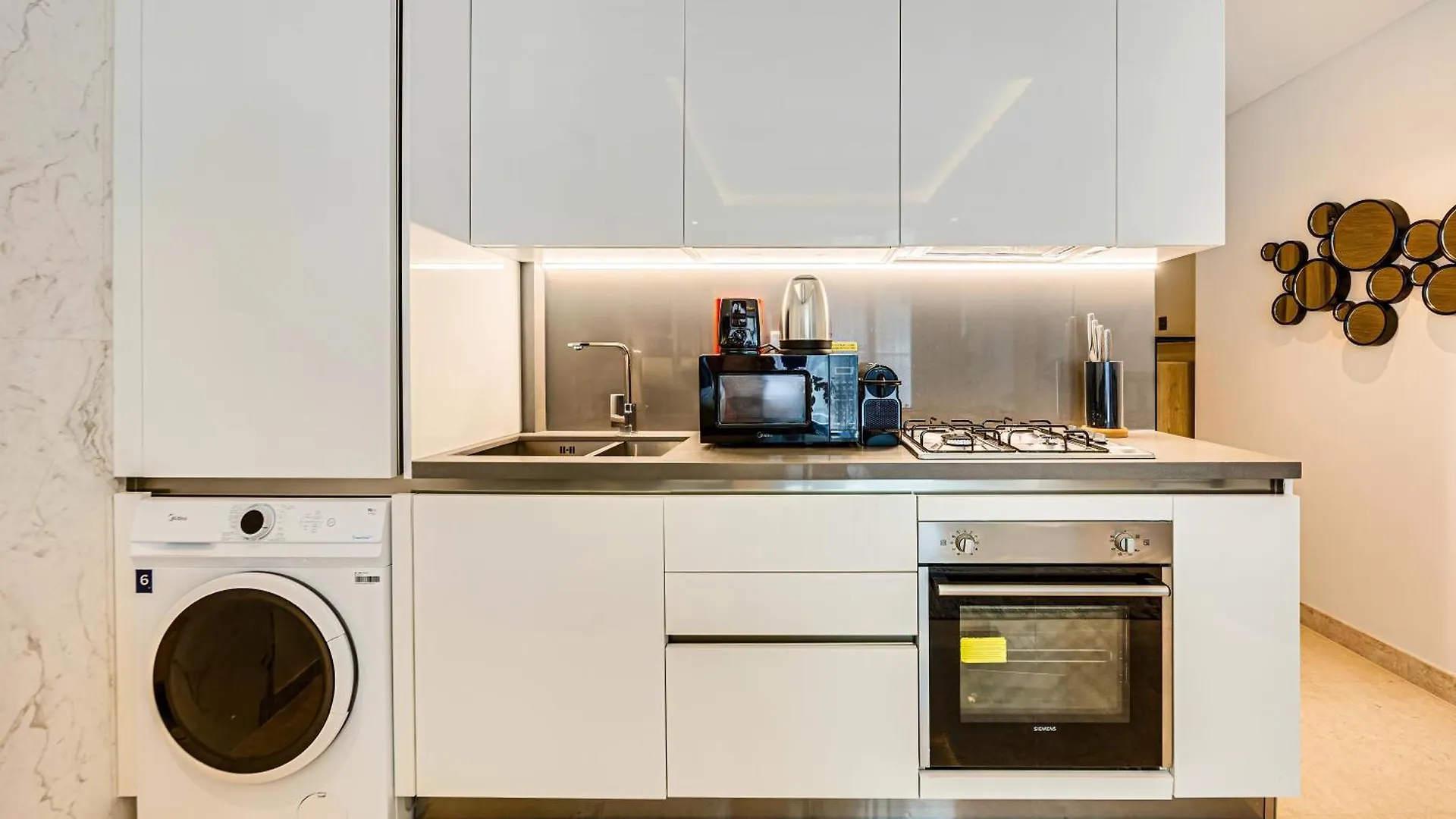Cute Studio In The Sterling By Omniyat Dubai