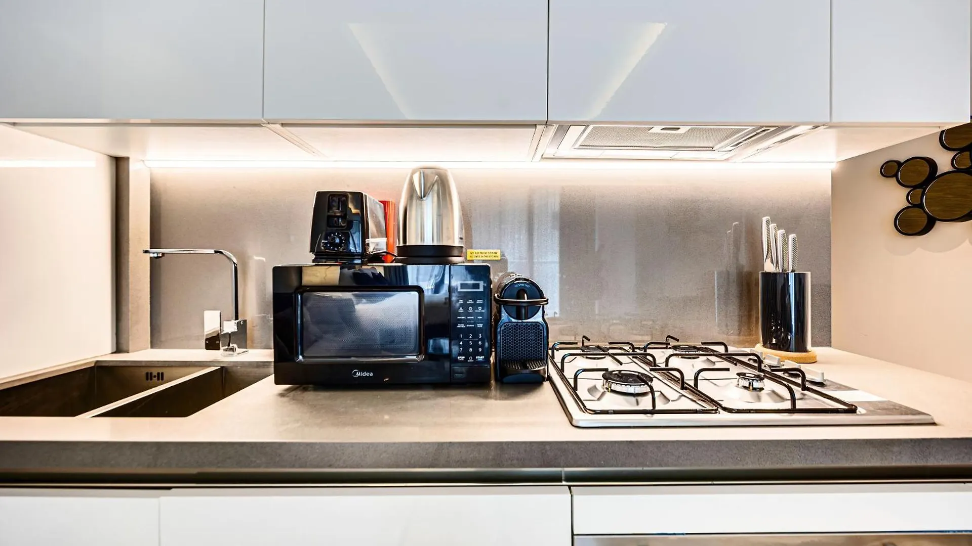 Cute Studio In The Sterling By Omniyat Dubai 0*,  United Arab Emirates