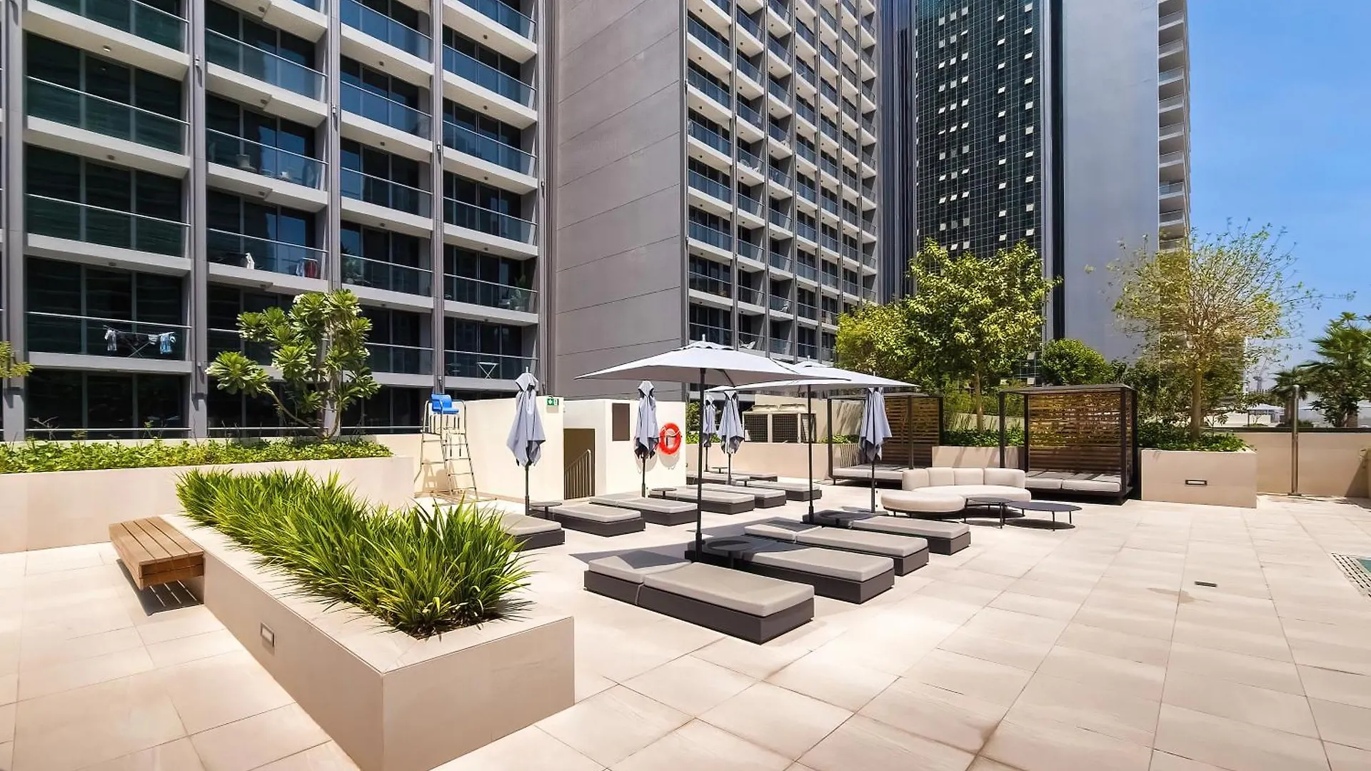 Cute Studio In The Sterling By Omniyat Dubai United Arab Emirates